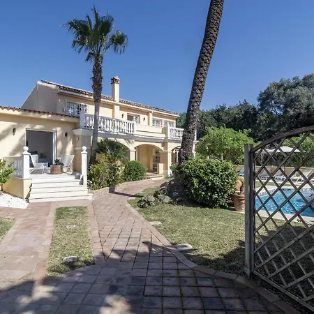 ヴィラ Marvelous Mansion With Pool In M26