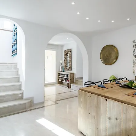 Marvelous Mansion With Pool In M26 *